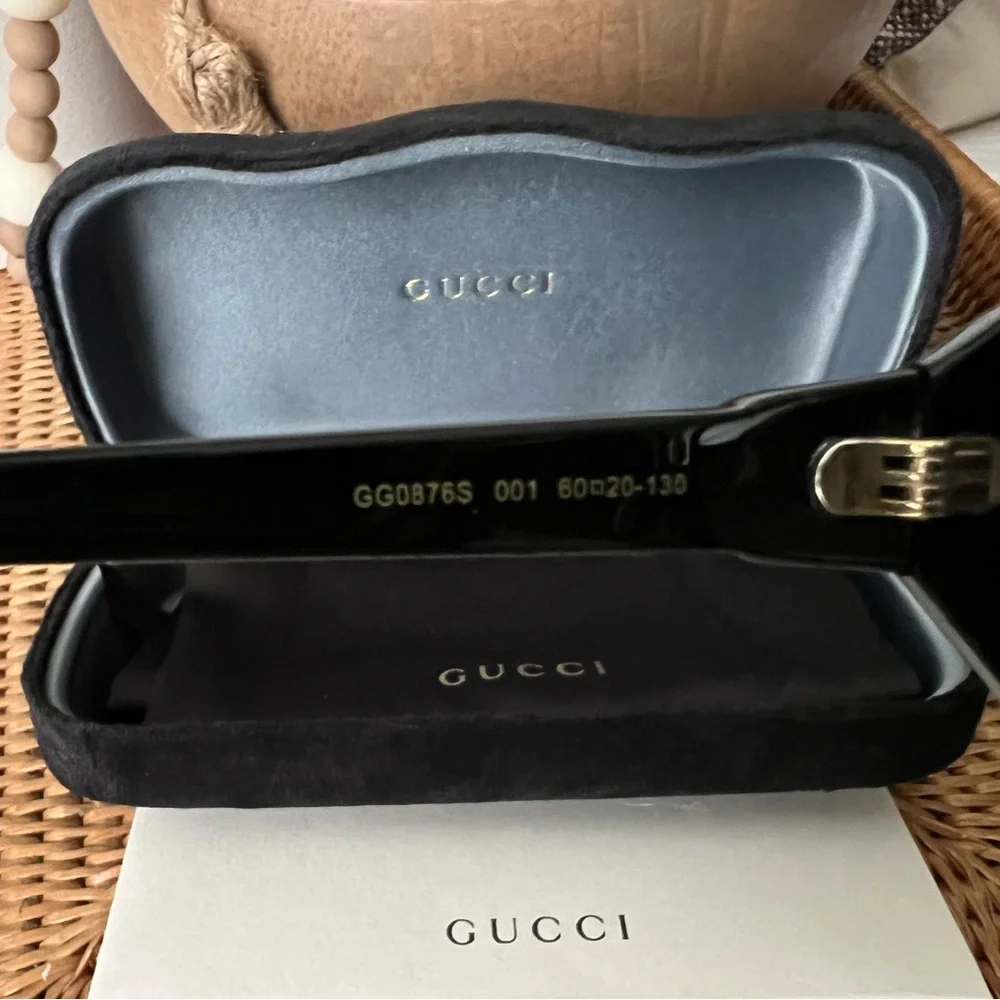 GUCCI GG0876S Sunglasses - Picture 7 of 7